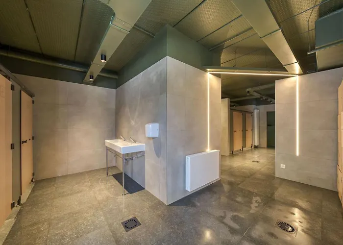 Savannah 4p 2bdrms Camping *